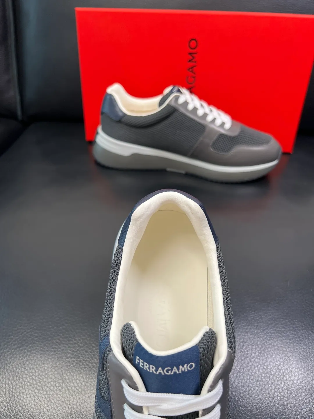 Men's shoes 💰820 Ferragamo High-quality top craftsmanship Ferragamo counters sell original factory configuration, imported original cowhide from Italy, imported water-dyed cow lining, soles: original factory special original soles are super comfortable, original factory and single goods, welcome to compare at the same time at the counter, code number 38-44 (customized 45 46)